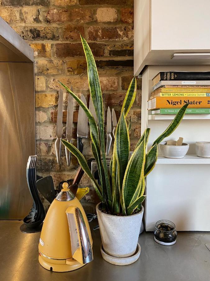 Bright & Beautiful Loft 10Mins To Shoreditch Лондон Екстериор снимка