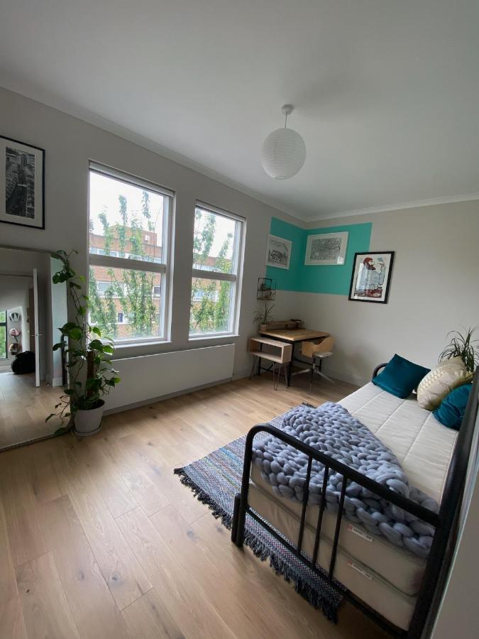 Bright & Beautiful Loft 10Mins To Shoreditch Лондон Екстериор снимка